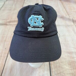 Fan Favorite vintage North Carolina Tar Heels hat